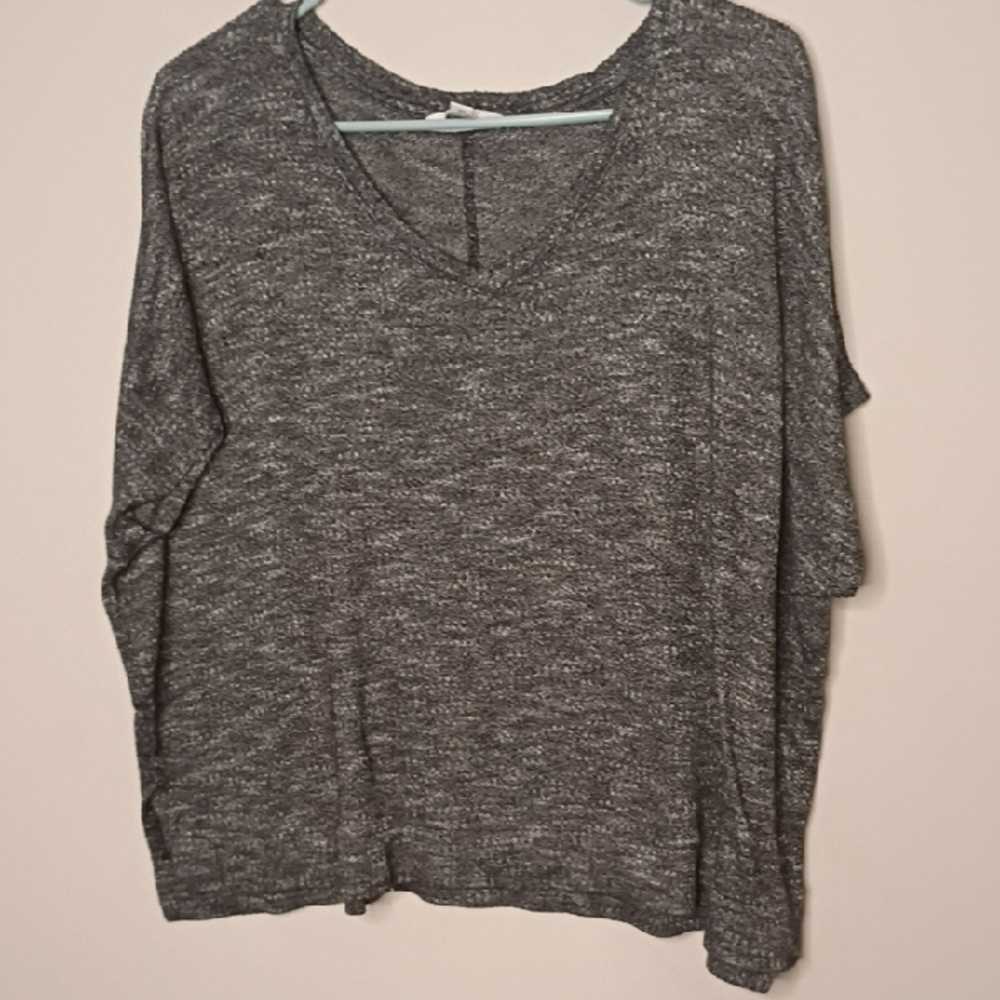 Time and Tru Charcoal Long Sleeve V-Neck Top